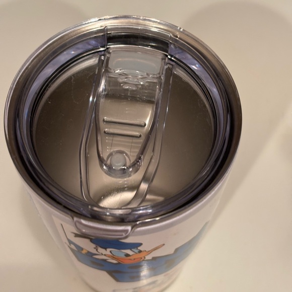 Donald duck travel tumbler “ Live each day” message new - Picture 6 of 10